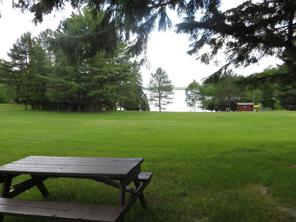 Bondi Village Cottage Resort Lake of Bays Kültér fotó